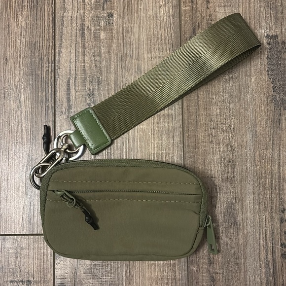 Wristlet Brand new - Picture 1 of 6